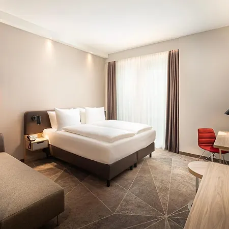 - - Hauptbahnhof By Ihg 4*