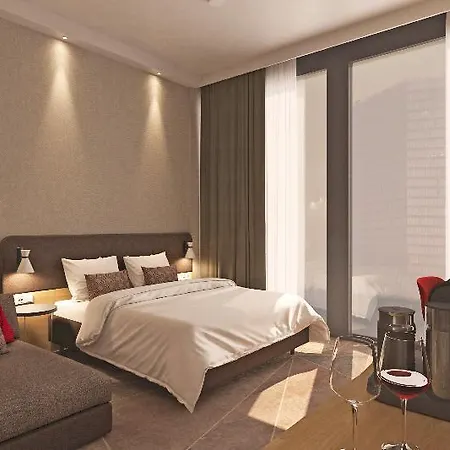 Hotel - - Hauptbahnhof, An Ihg 4*