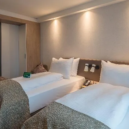 - - Hauptbahnhof By Ihg Мангейм