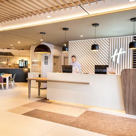 - - Hauptbahnhof By Ihg 만하임