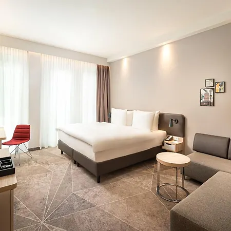 - - Hauptbahnhof By Ihg
