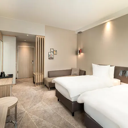 - - Hauptbahnhof By Ihg Hotel