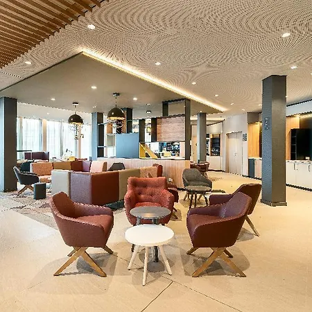 Hotel - - Hauptbahnhof By Ihg