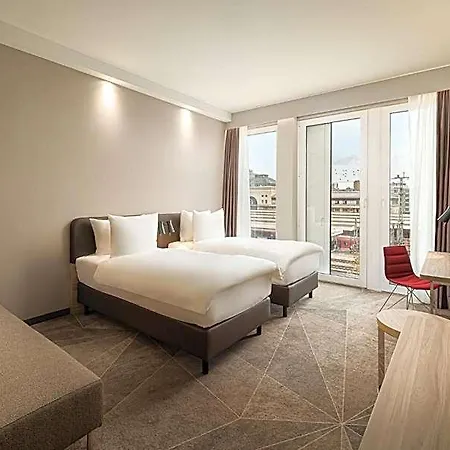 - - Hauptbahnhof By Ihg