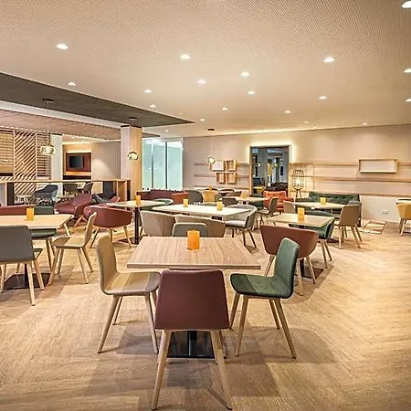 - - Hauptbahnhof By Ihg Hotel
