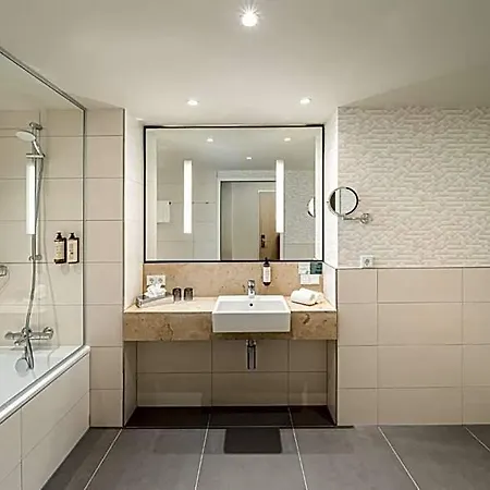 - - Hauptbahnhof By Ihg Hotel Mannheim
