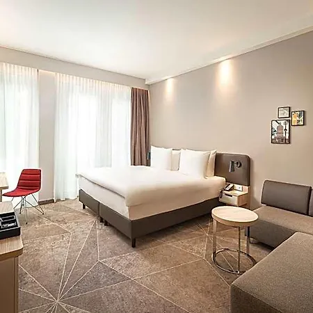 Hotel - - Hauptbahnhof By Ihg
