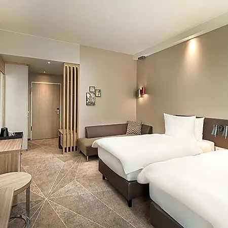 - - Hauptbahnhof By Ihg Hotel