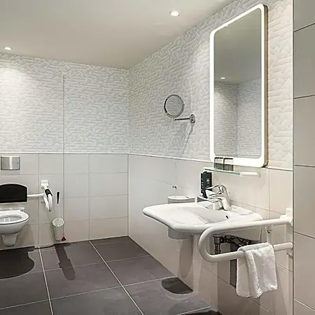 Hotel - - Hauptbahnhof By Ihg