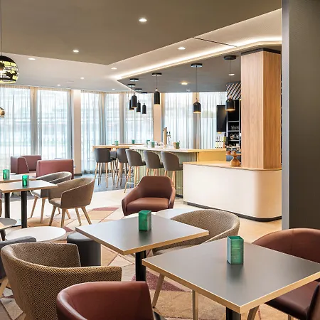 - - Hauptbahnhof By Ihg 4*
