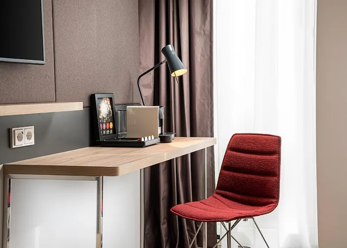 Hotel - - Hauptbahnhof By Ihg