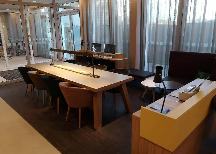 Hotel - - Hauptbahnhof By Ihg 4*