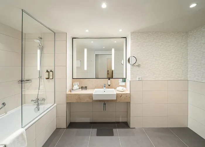 - - Hauptbahnhof By Ihg Hotel Mannheim