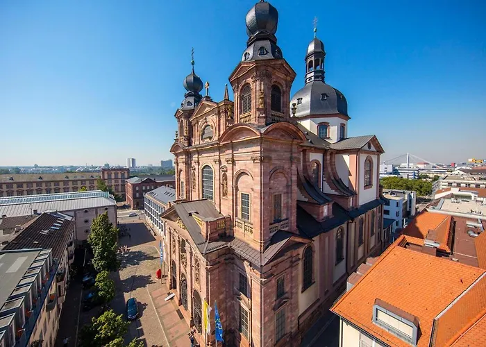 Hotel - - Hauptbahnhof By Ihg